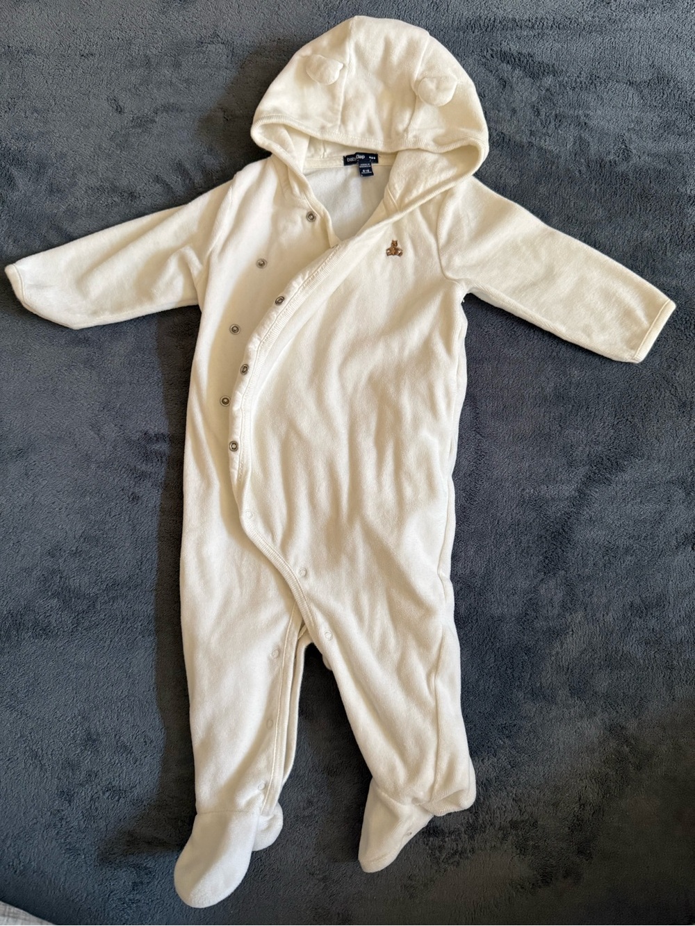 GAP Cream Hooded Fleece One-Piece Footie size 6-12 months